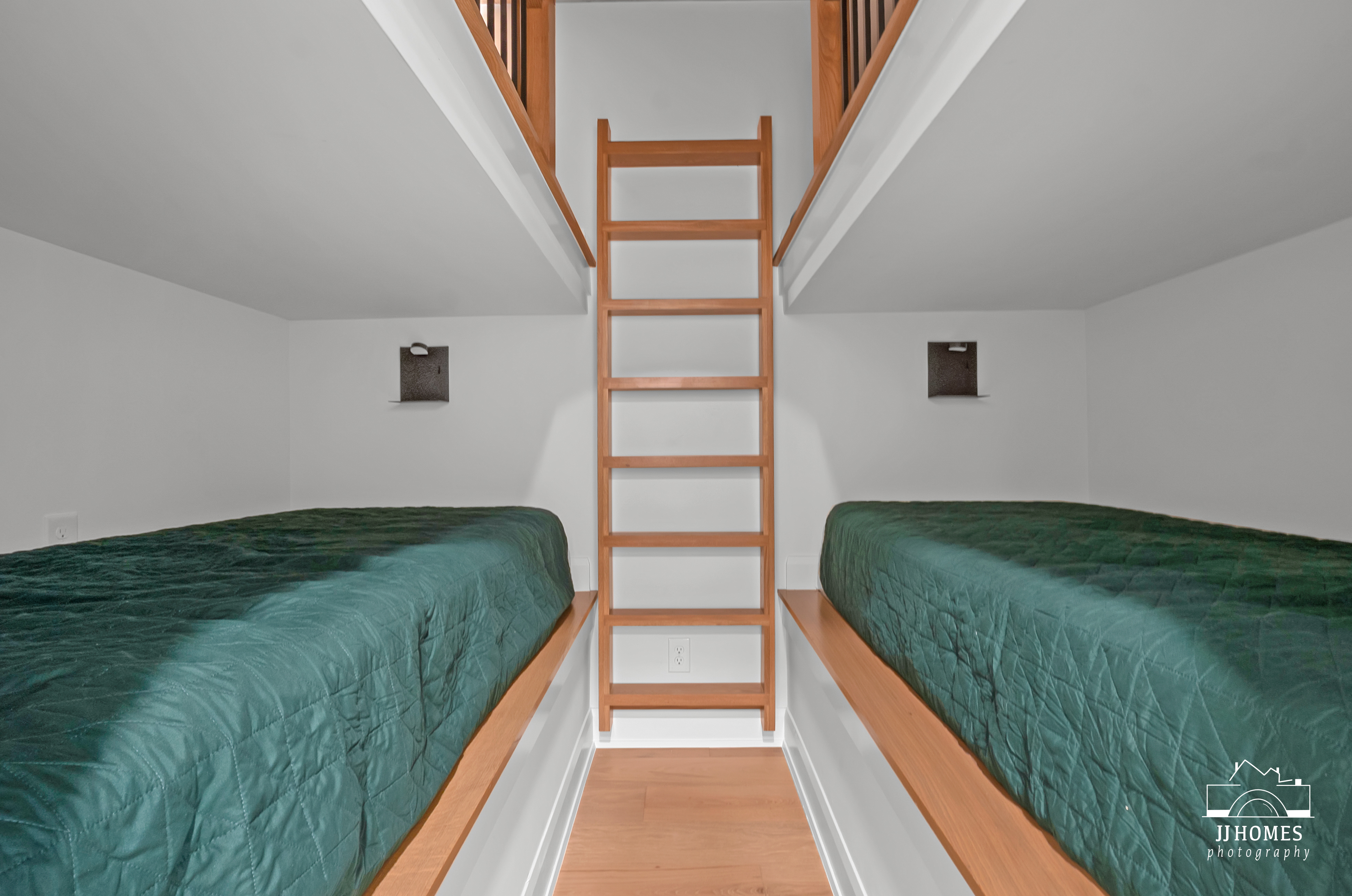 15228 S 27TH E AVE - Gallery Image 51