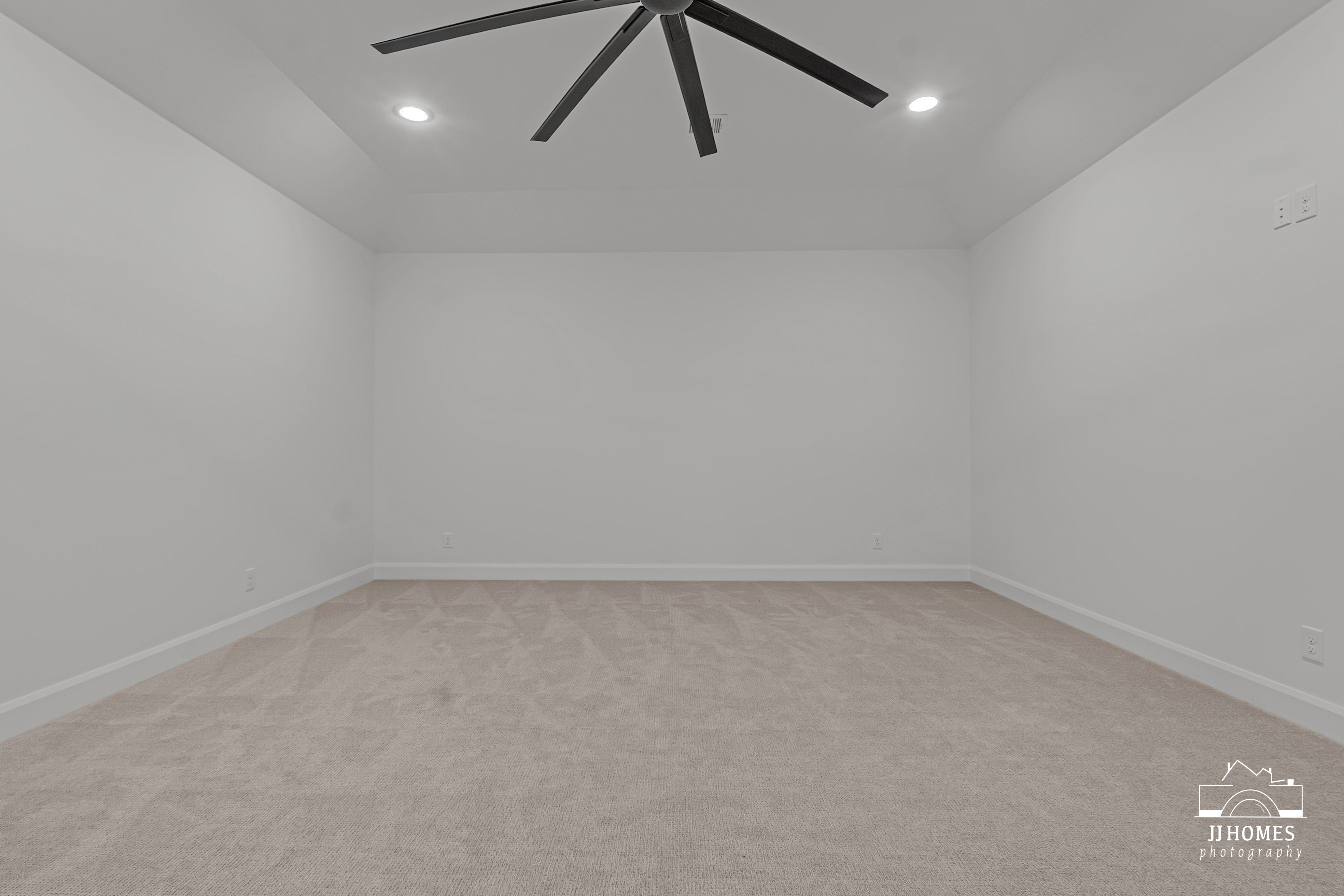 15228 S 27TH E AVE - Gallery Image 61