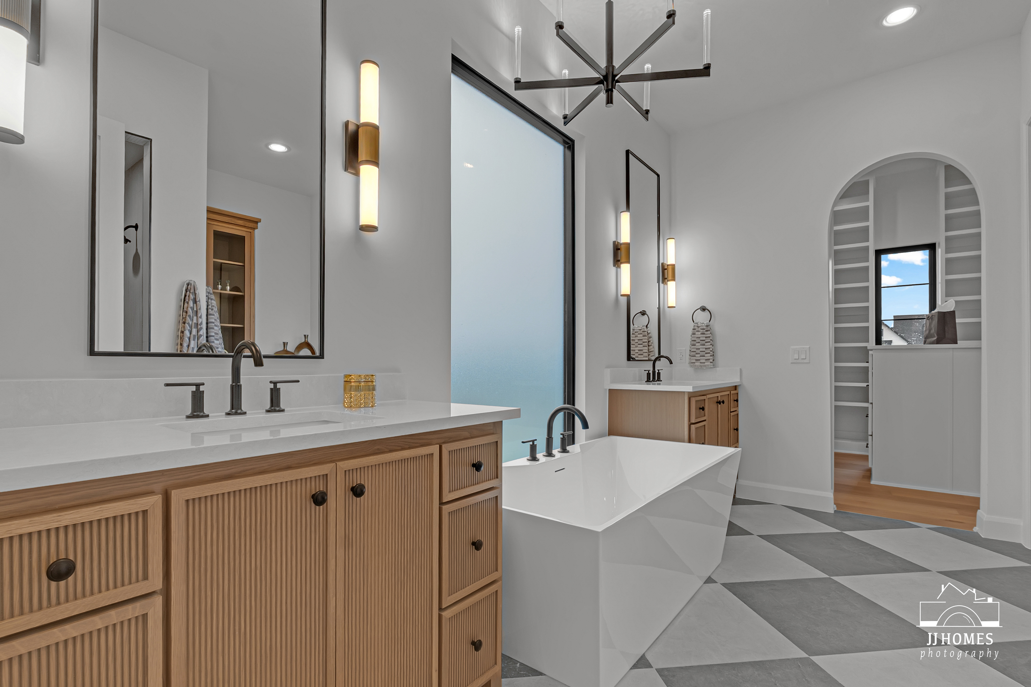 15228 S 27TH E AVE - Gallery Image 93