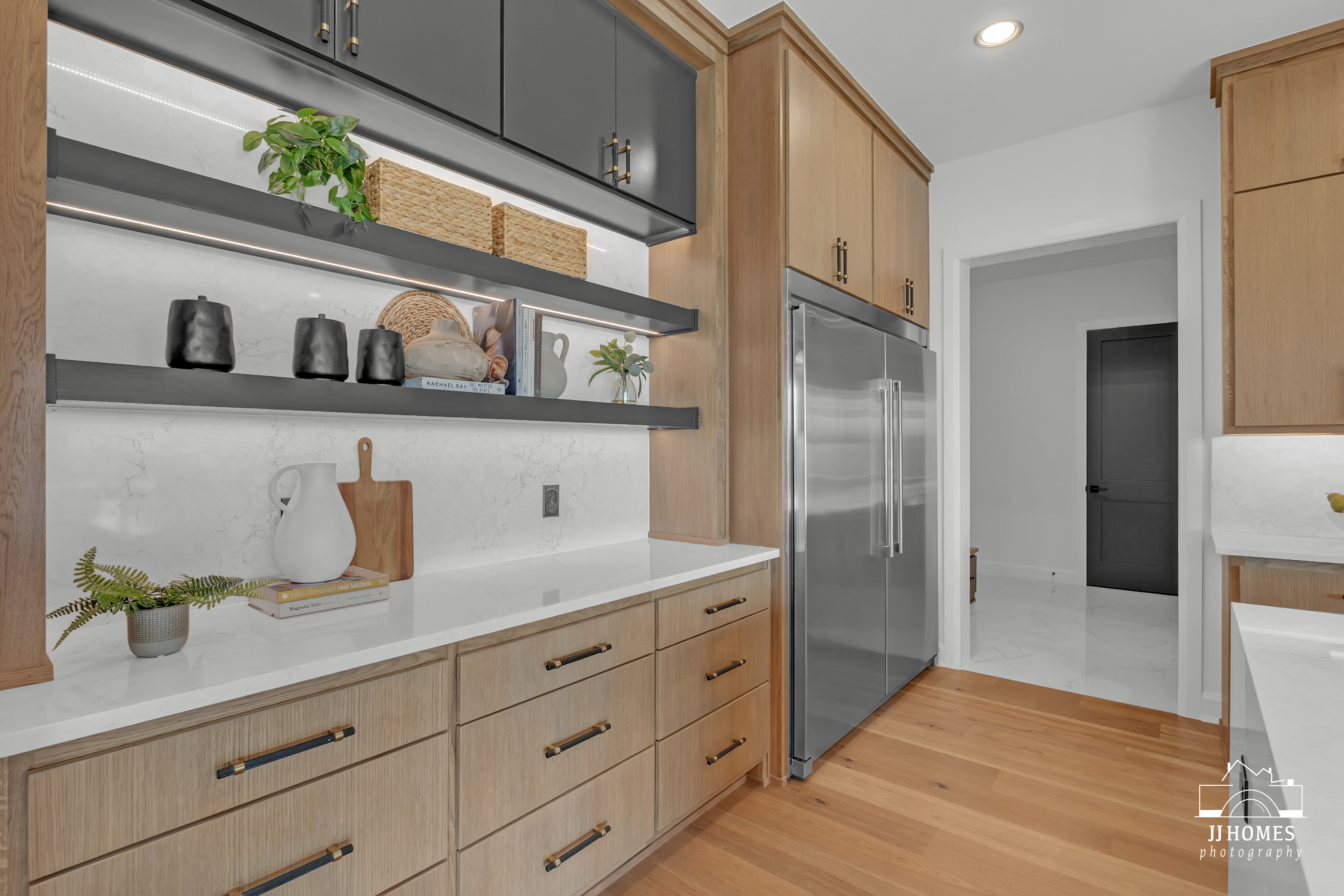 10609 S HOLLEY ST - Gallery Image 12