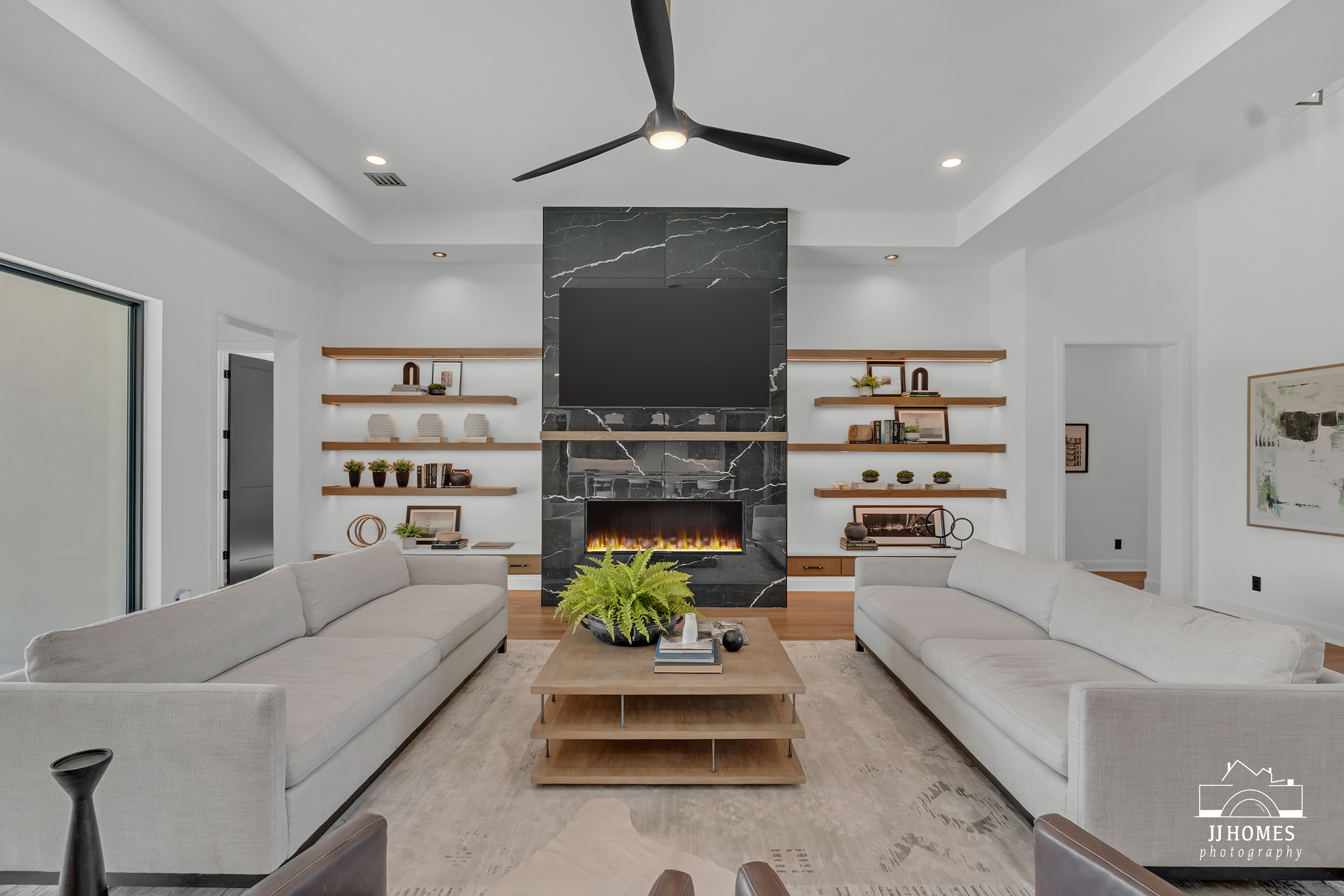 10609 S HOLLEY ST - Gallery Image 17