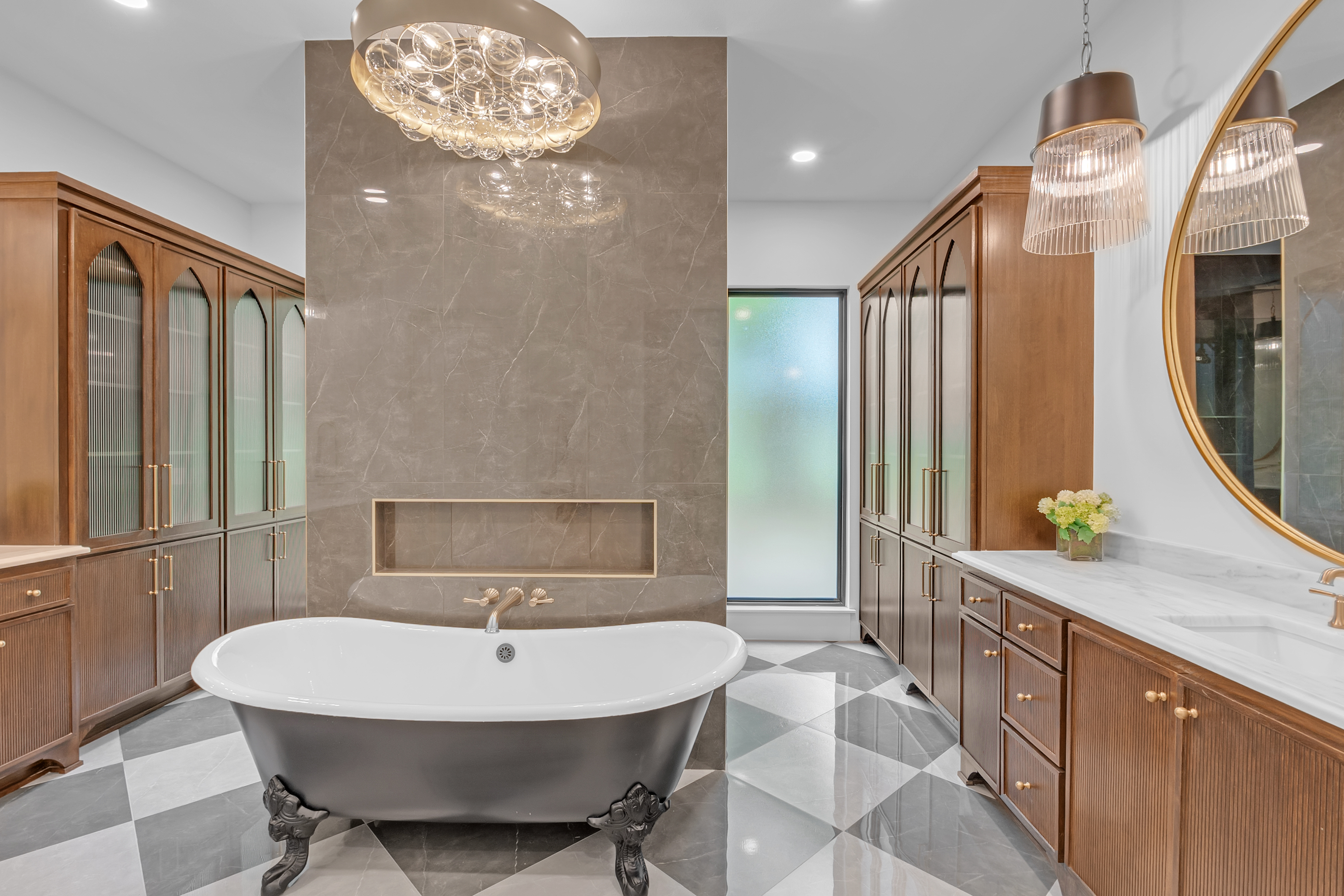 10604 S HOLLEY ST - Gallery Image 2