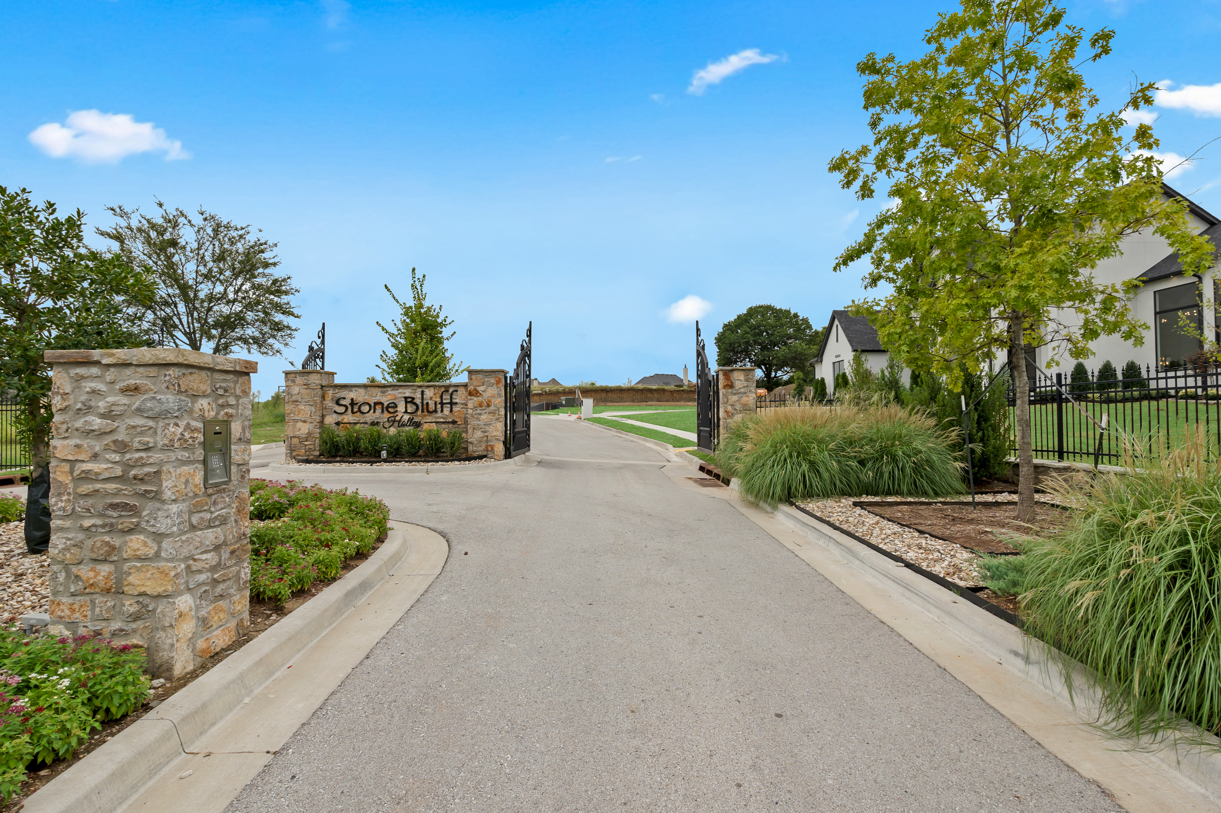 10604 S HOLLEY ST - Gallery Image 6