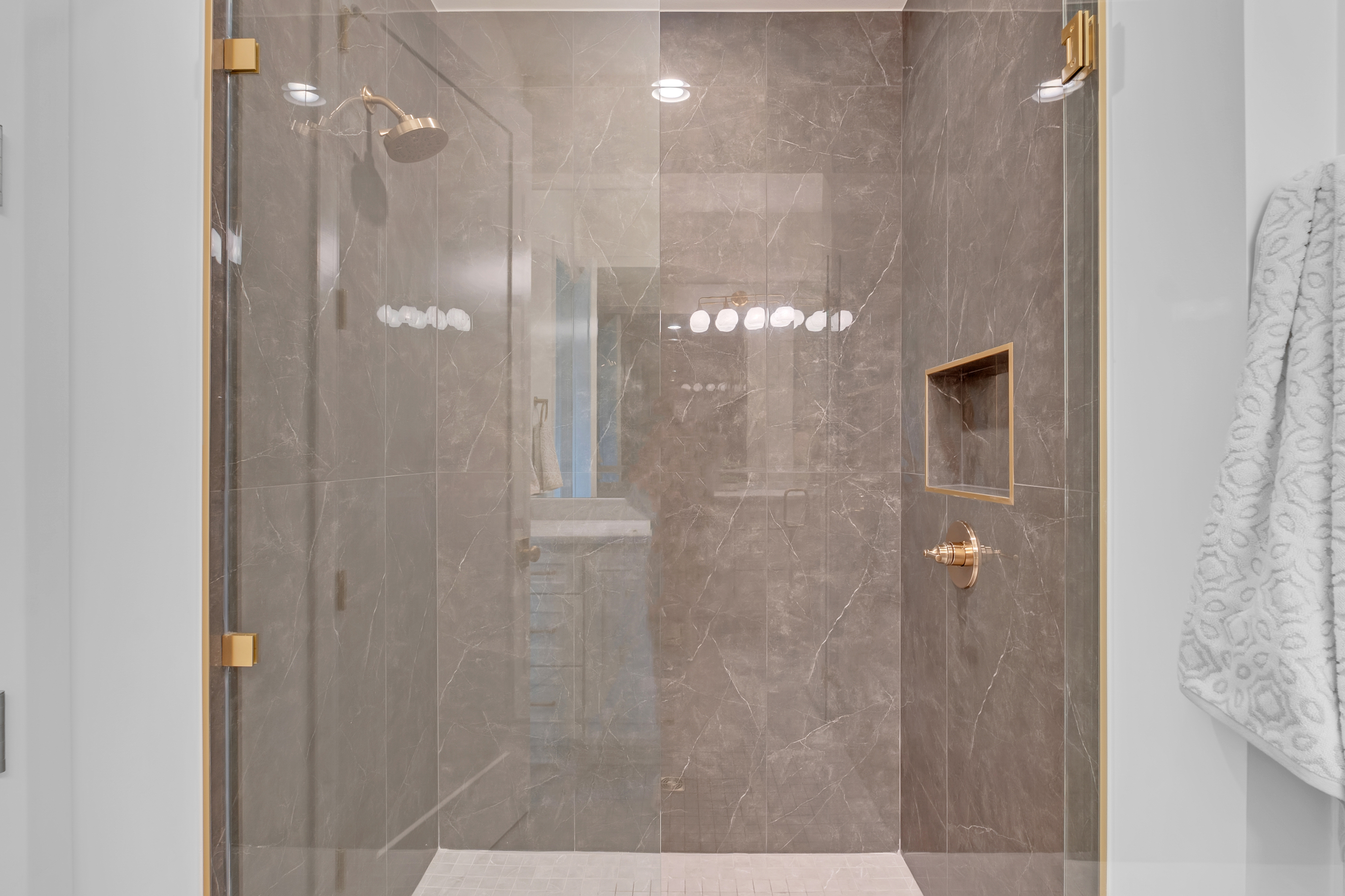 10604 S HOLLEY ST - Gallery Image 41