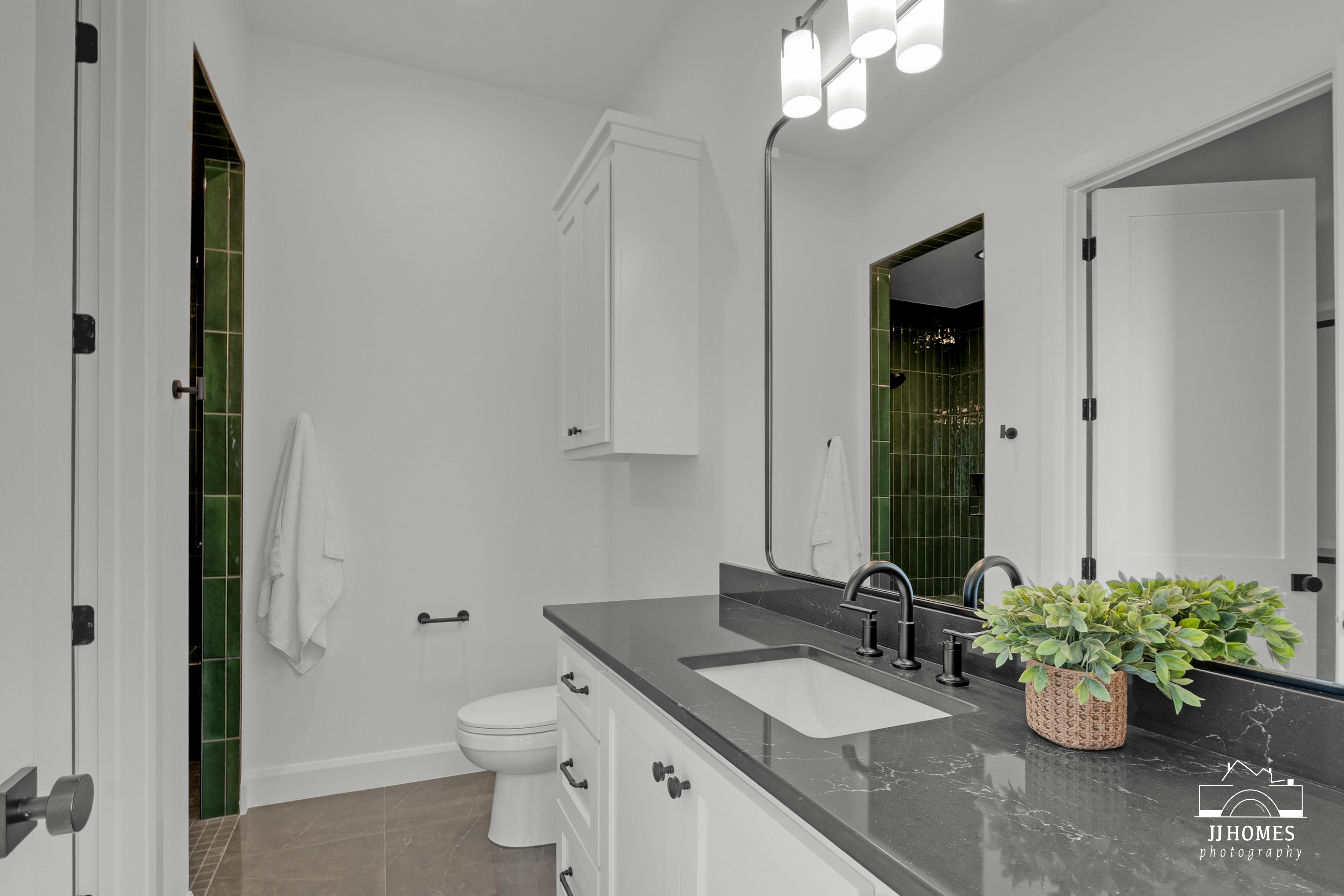 11105 S THOMAS TERRACE - Gallery Image 19