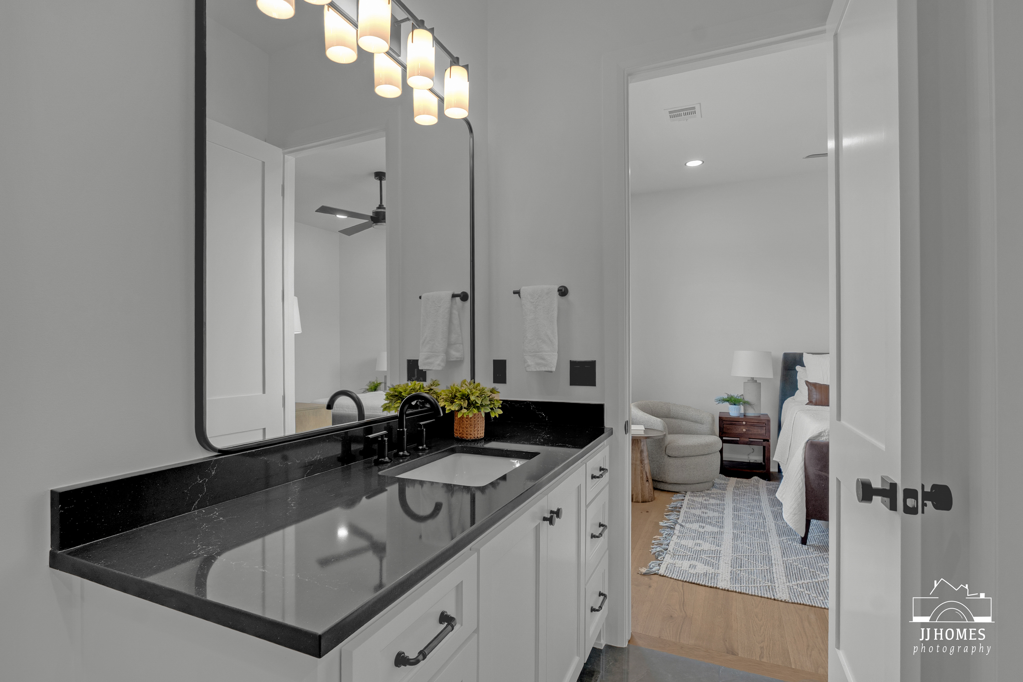 11105 S THOMAS TERRACE - Gallery Image 34