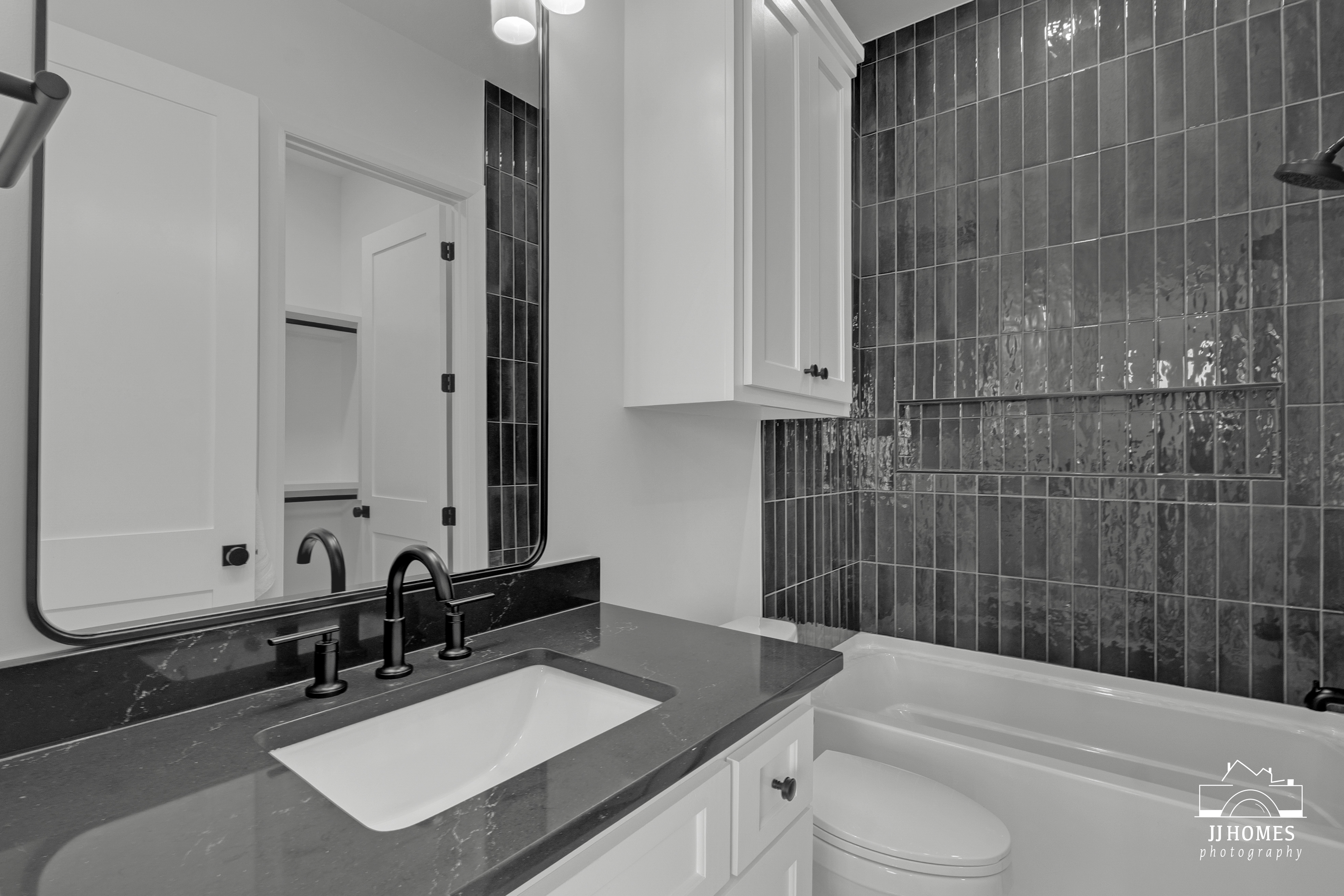 11105 S THOMAS TERRACE - Gallery Image 42