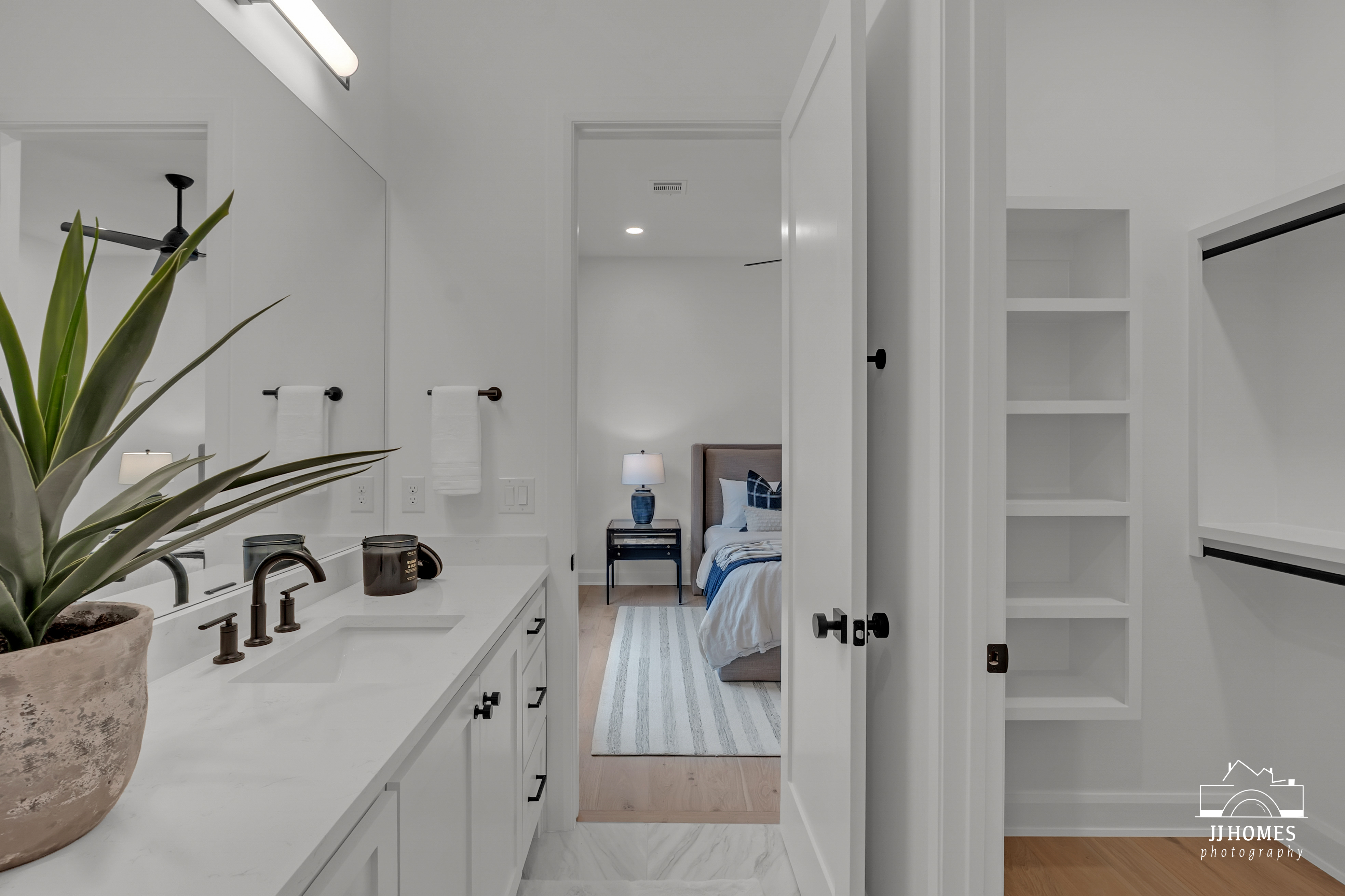 11113 S THOMAS TERRACE - Gallery Image 36