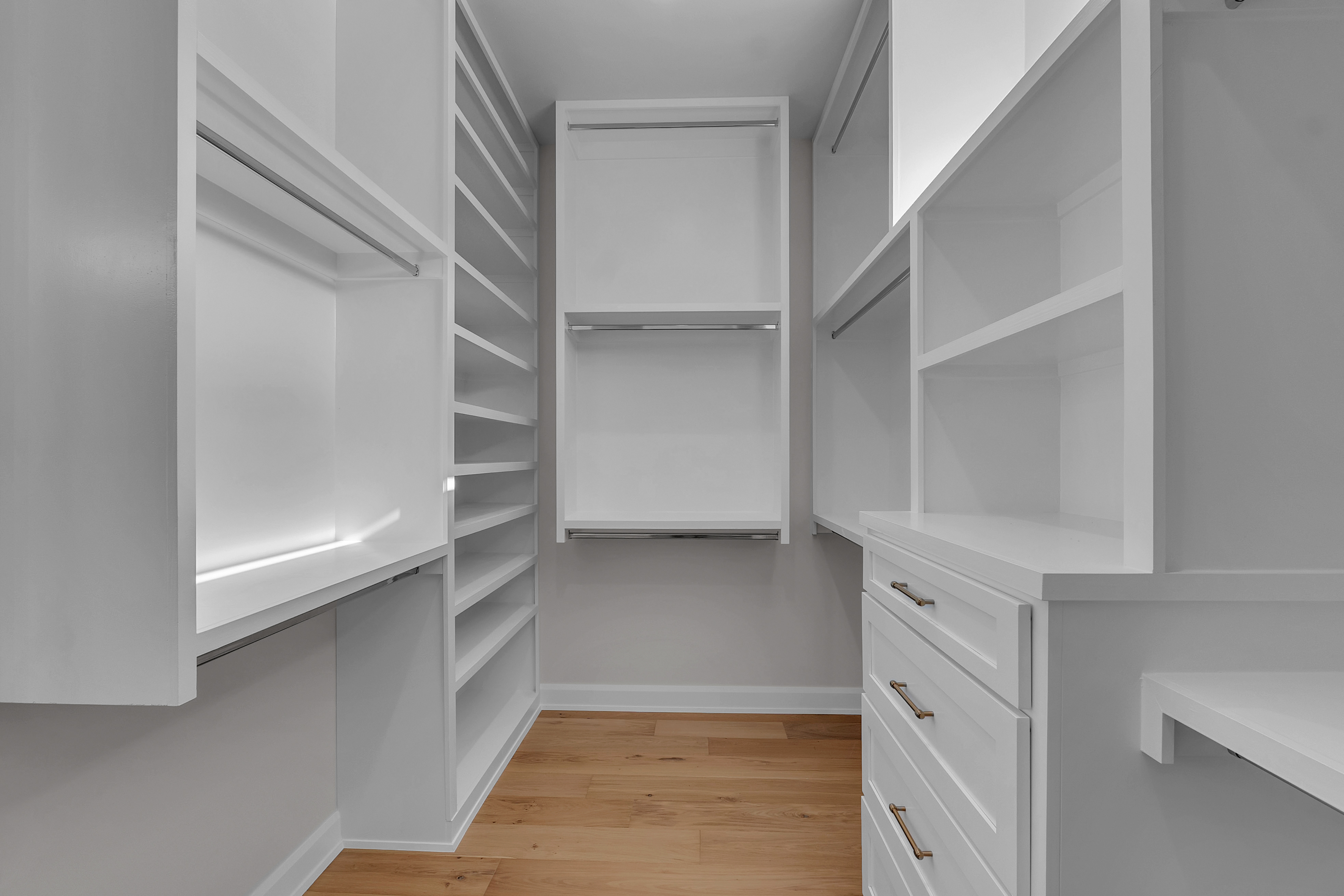 1207 N 71st - Gallery Image 1