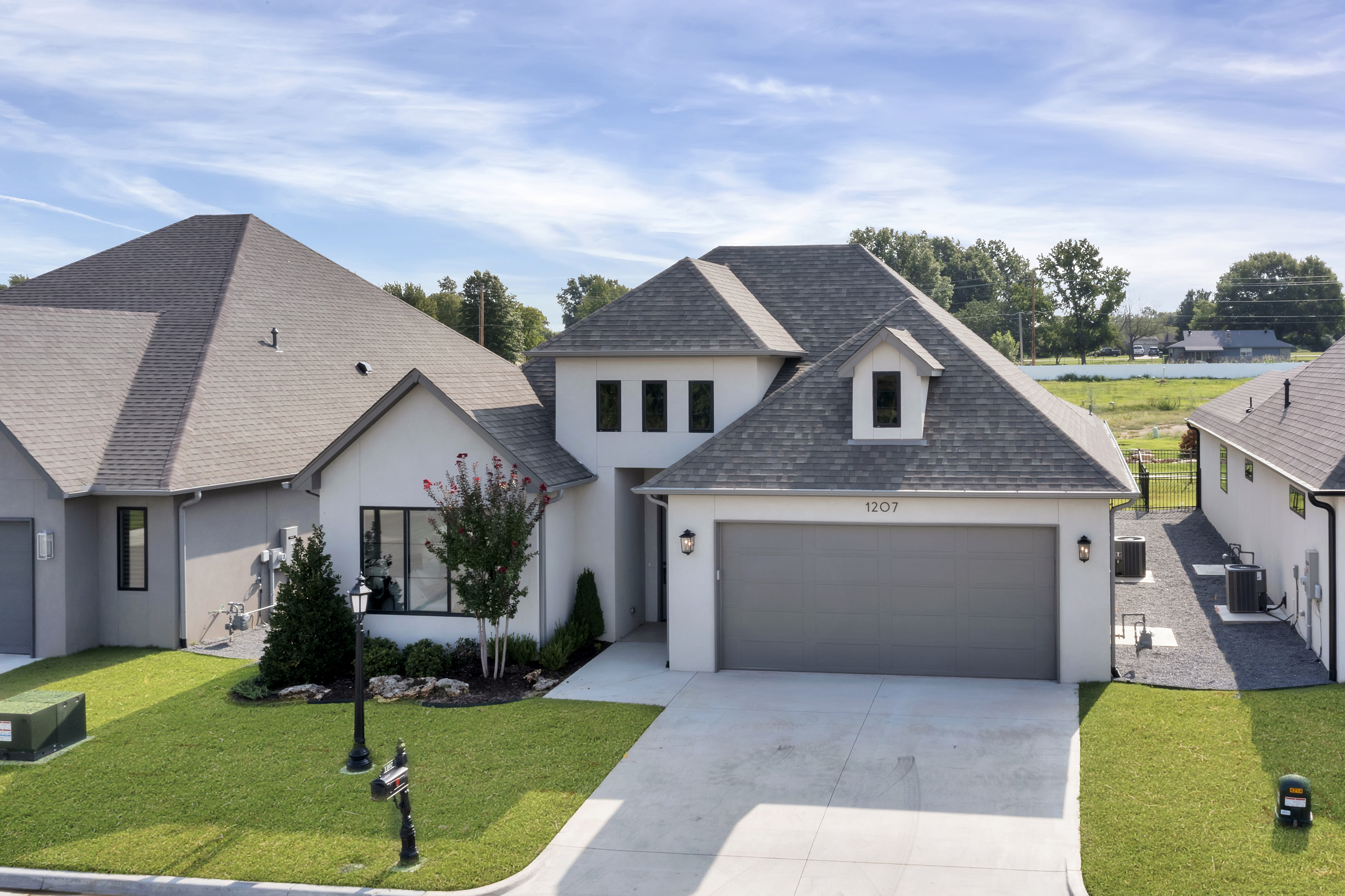 1207 N 71st - Gallery Image 13