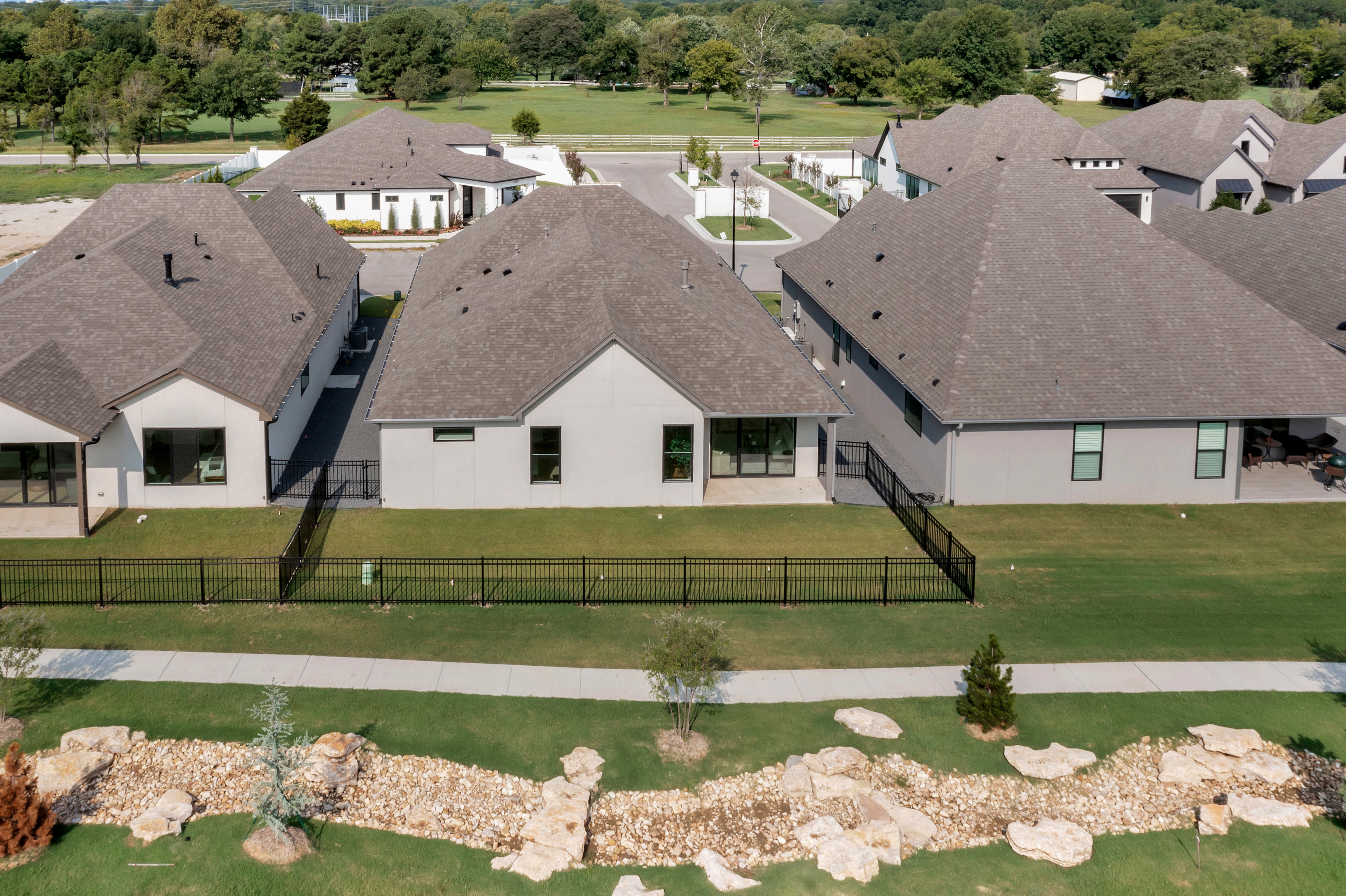 1207 N 71st - Gallery Image 35