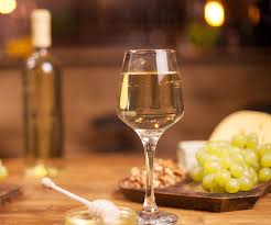 Angora White Wine, Glass