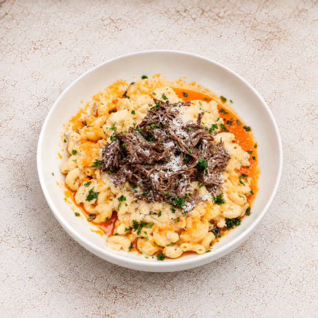 Mac and cheese with grilled chicken
