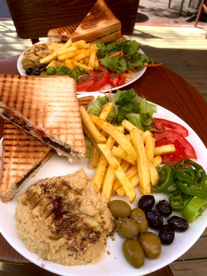 Breakfast plate with mixed toast
