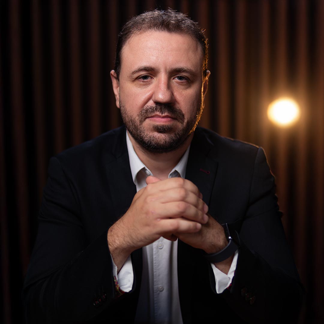 Professor Vinícius N. Santos — Auditor de Controle Externo do TCM-GO, palestrante e instrutor na área de pessoal público e inteligência artificial