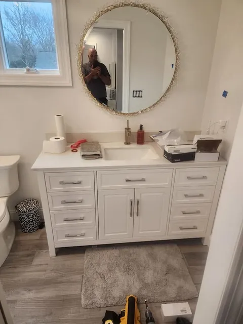 Bathroom with brass fixtures: Parisi Home Improvement bathroom project, photo 4