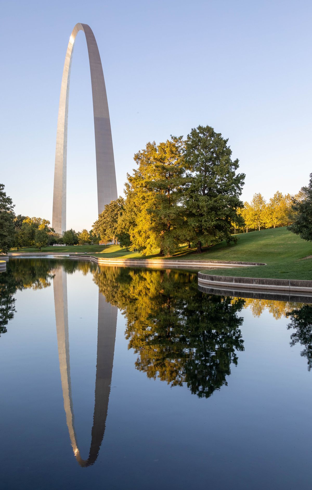 Iconic Gateway Arch: Engineering Marvel and Symbol, Gateway Arch National Park
