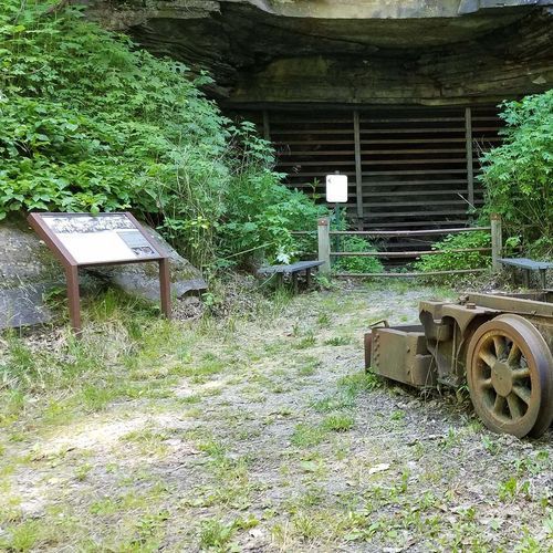 Headhouse Trail