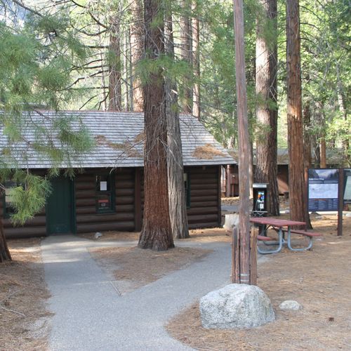Cedar Grove Visitor Center