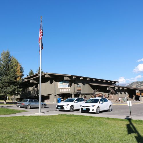 National Elk Refuge & Greater Yellowstone Visitor Center
