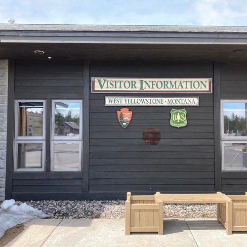 West Yellowstone Visitor Information Center (Chamber of Commerce Desk)