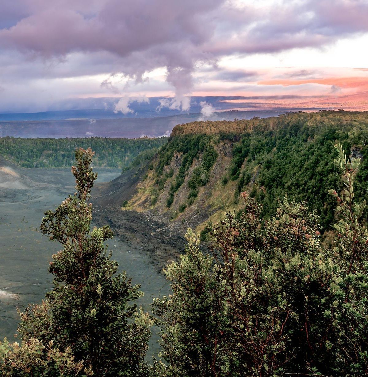 Hiking the Kīlauea Iki Trail, Hawaiʻi Volcanoes National Park