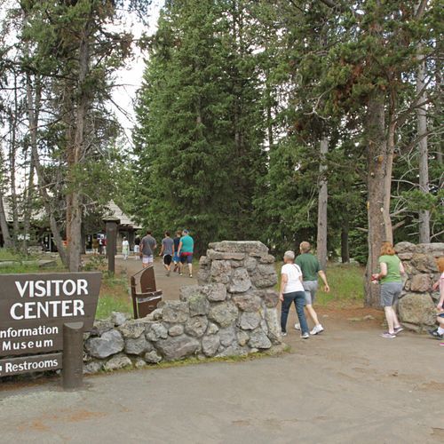 Fishing Bridge Visitor Center and Trailside Museum