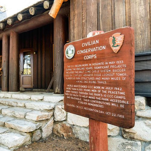 Tuolumne Meadows Visitor Center