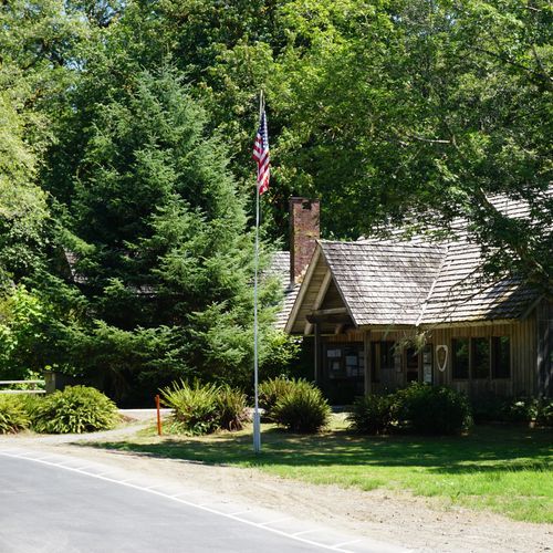 Quinault Rain Forest Ranger Station