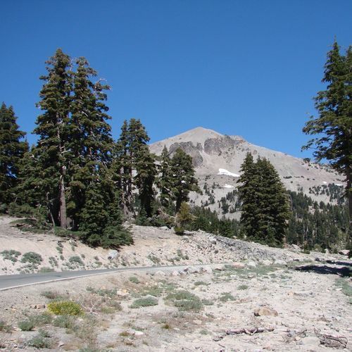 Bumpass Hell Trail