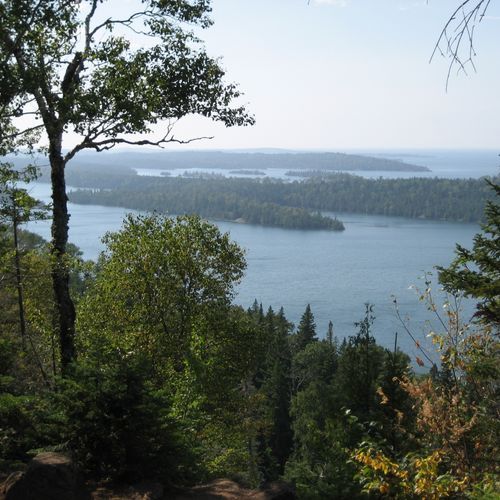Lookout Louise Access Trail