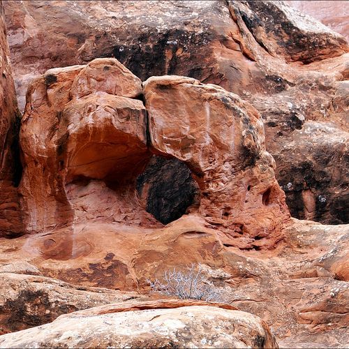 Kissing Turtle Arch