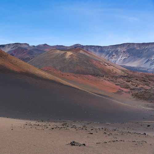 Kawilinau Gulch (65 feet deep)