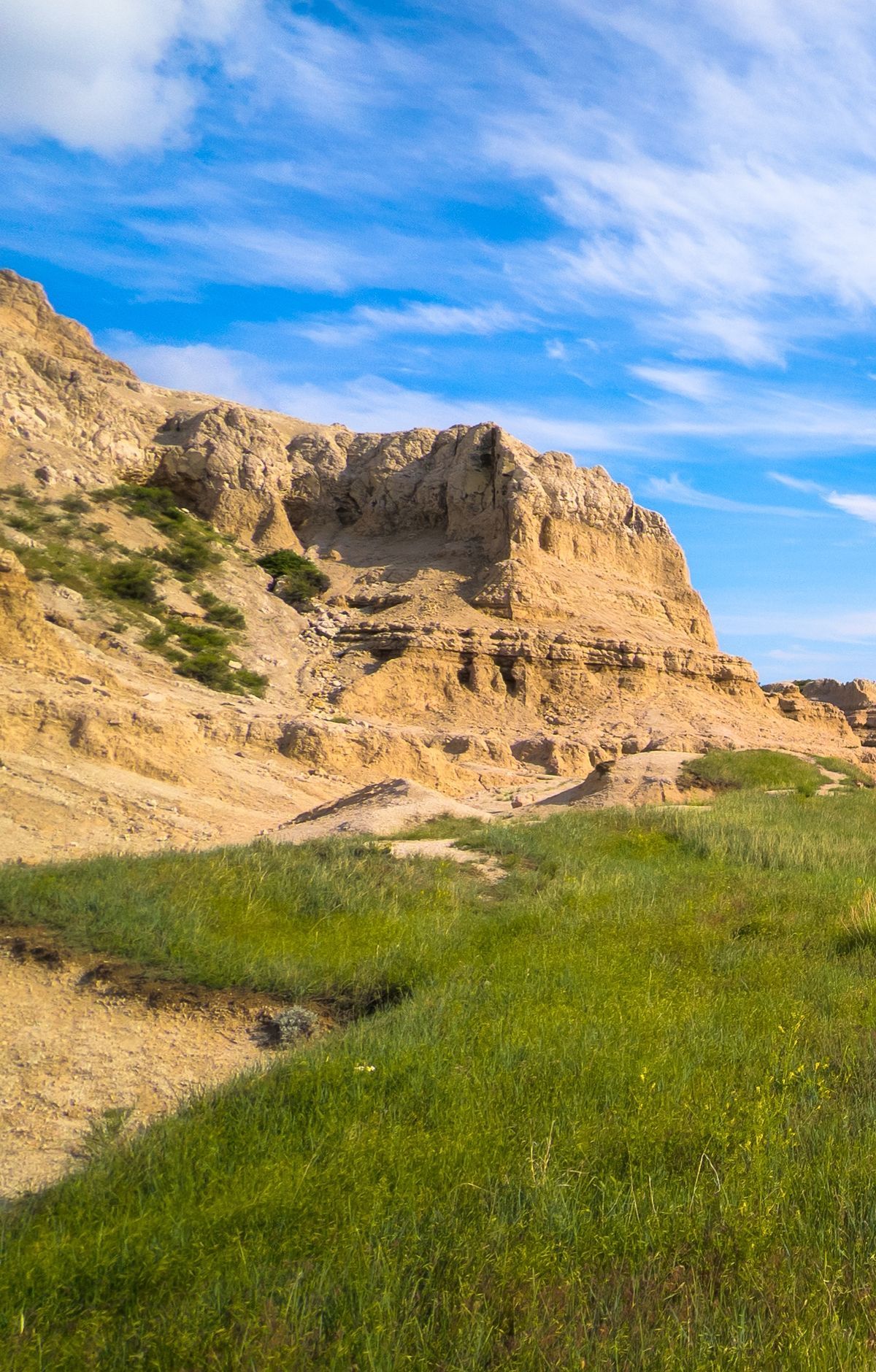 Cedar Pass Lodge vs Sage Creek Campground, Badlands National Park