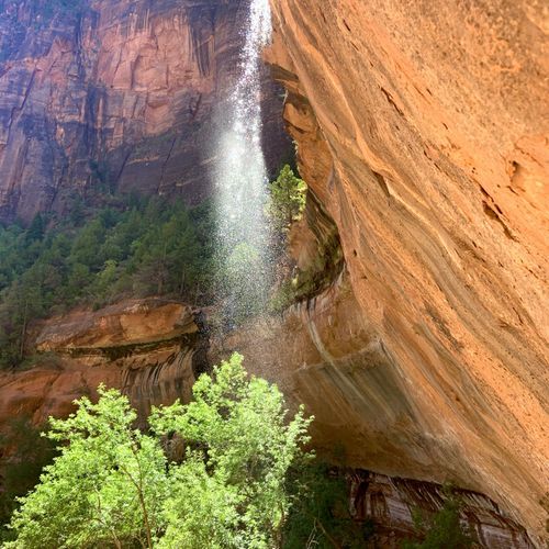 Middle Emerald Pools