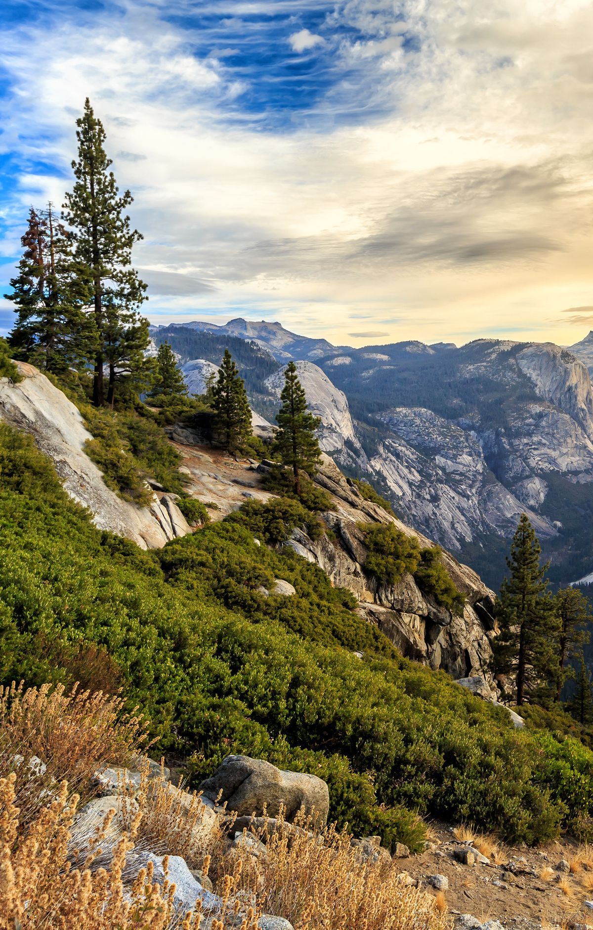 Yosemite Trails, from Bridalveil Fall to Mirror Lake, Yosemite National Park
