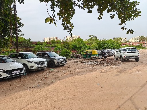 Sadar Bazar Parking Gurgaon - Photo 4