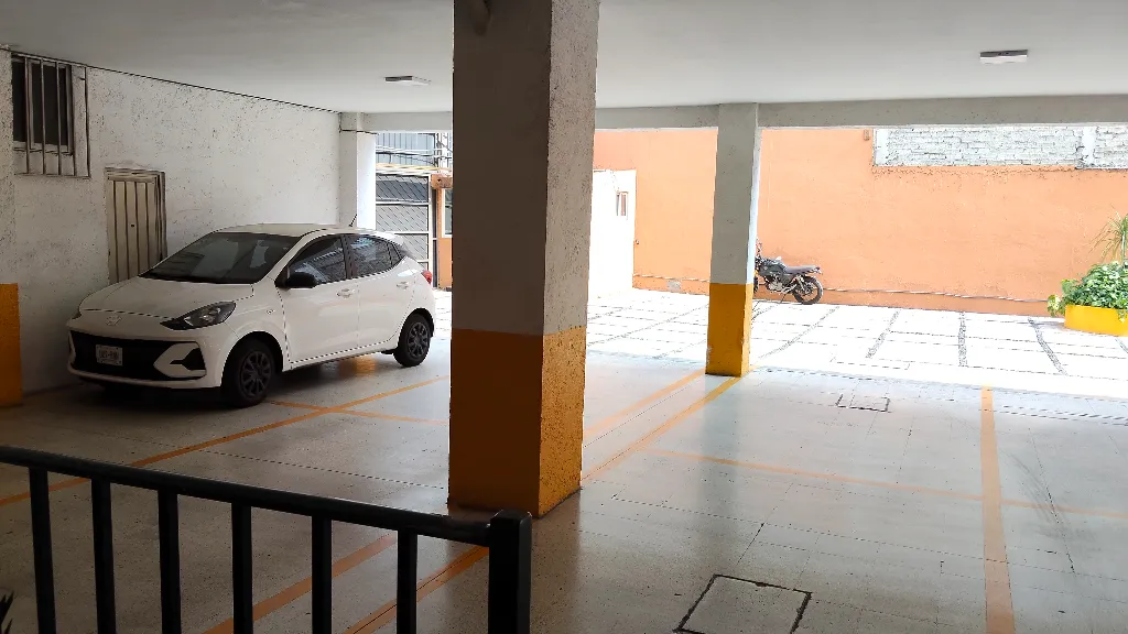 Imagen del estacionamiento 2