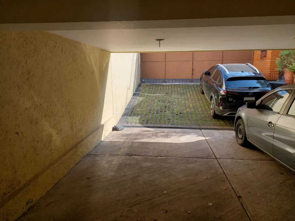 Imagen del estacionamiento 5