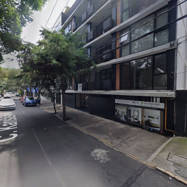 Calle Kansas, Nápoles