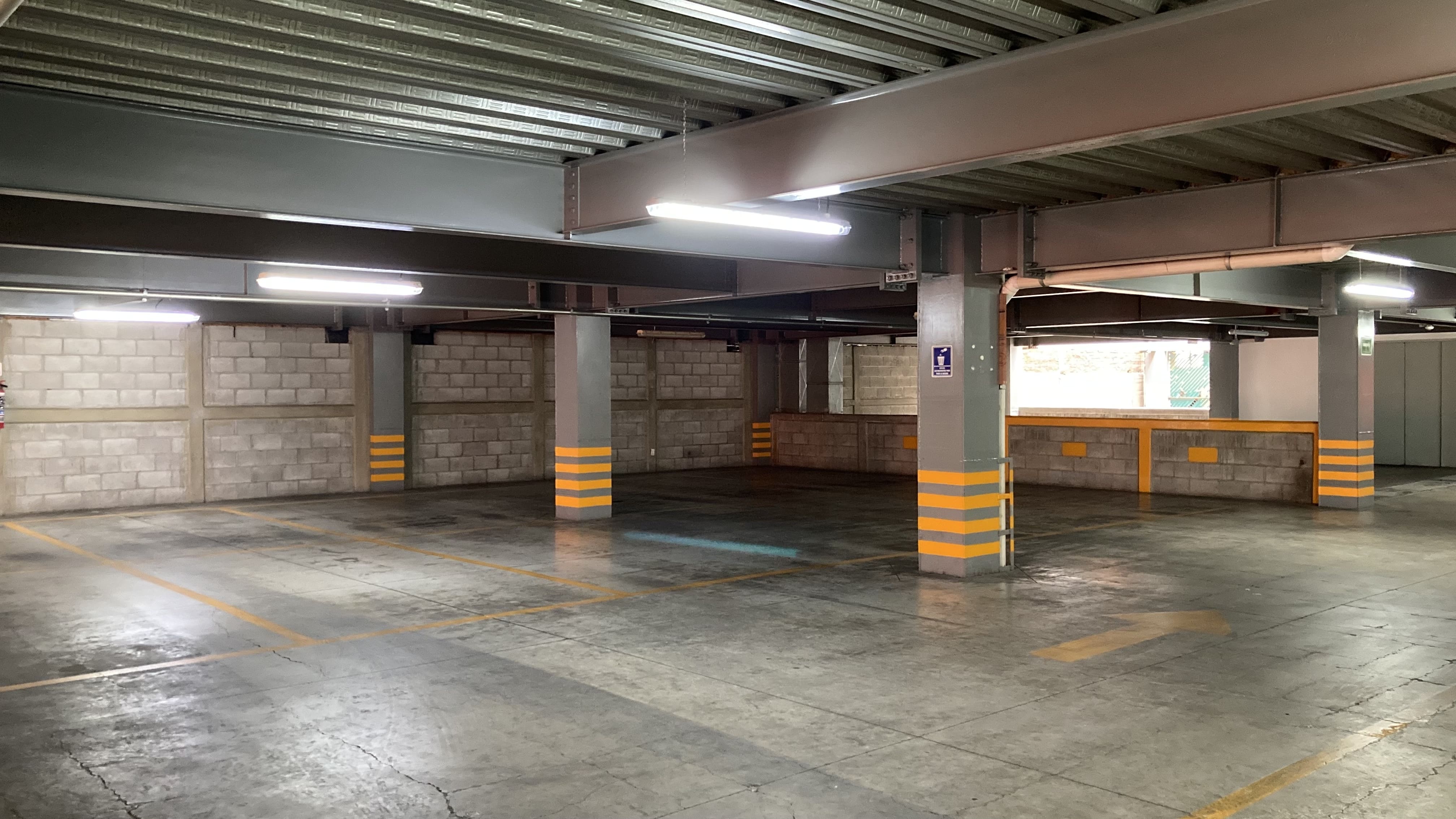 Imagen del estacionamiento 2