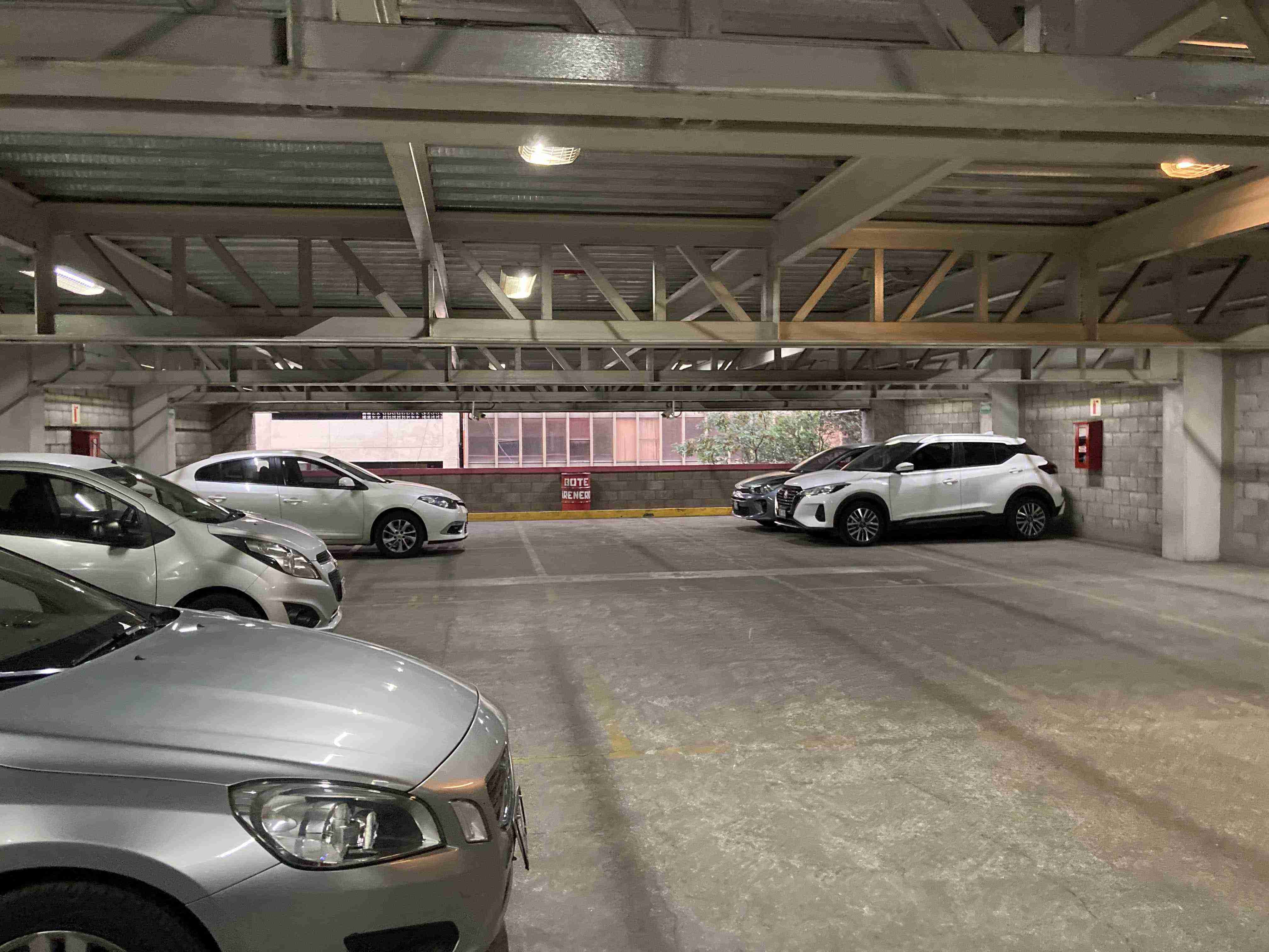 Imagen del estacionamiento 3