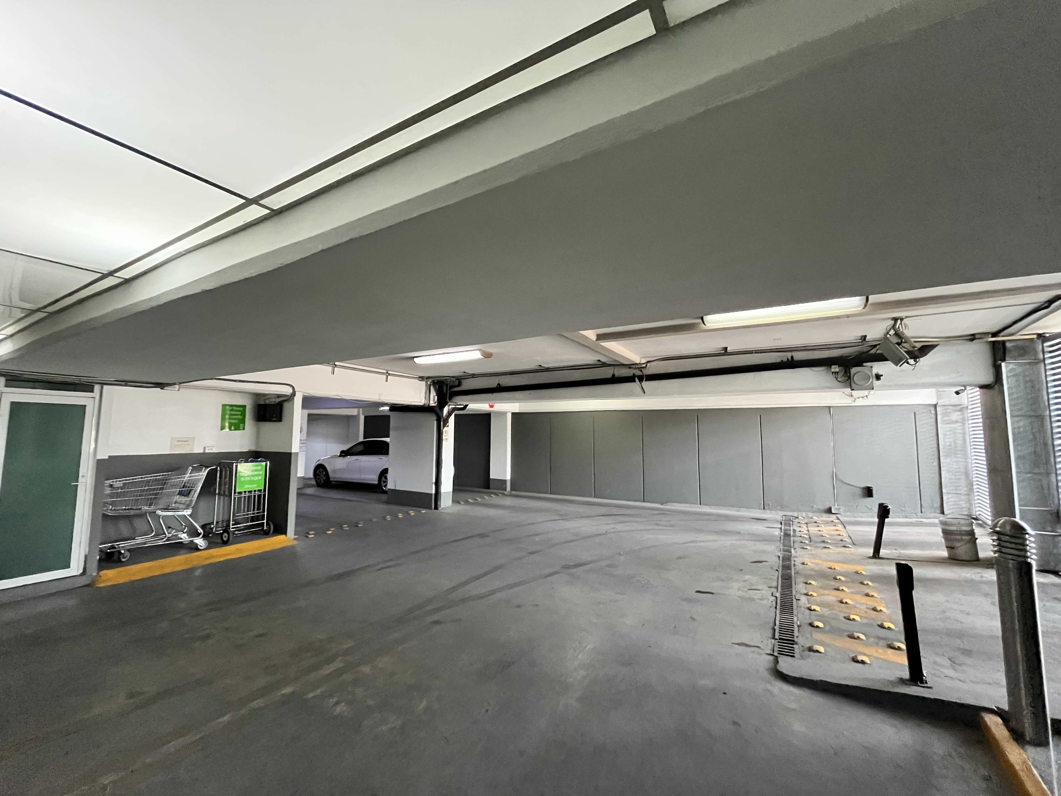 Imagen del estacionamiento 2