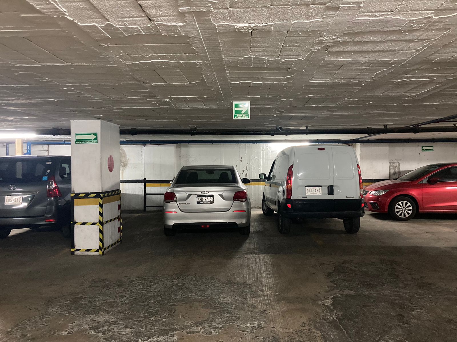 Imagen del estacionamiento 2