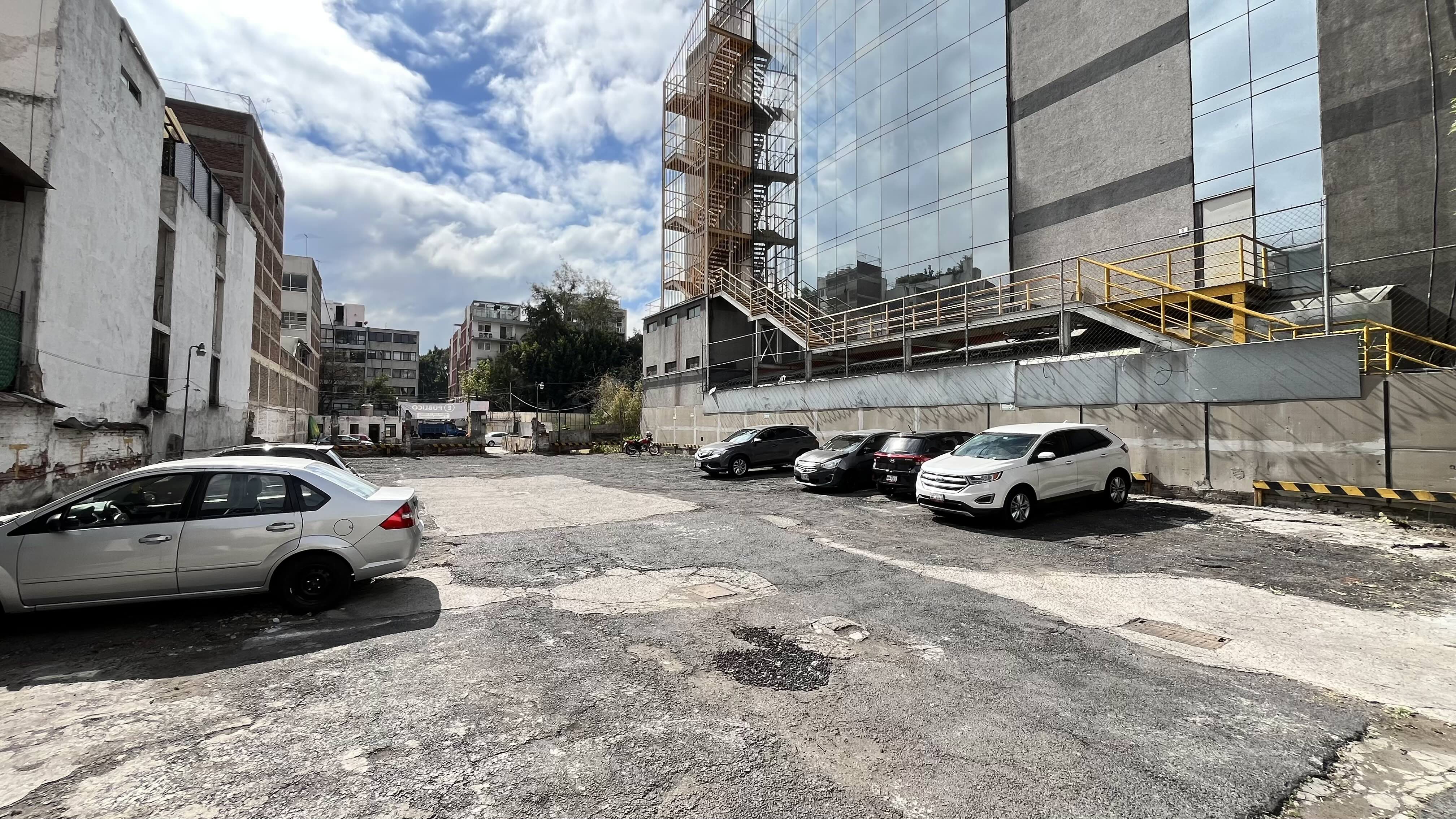 Imagen del estacionamiento 2