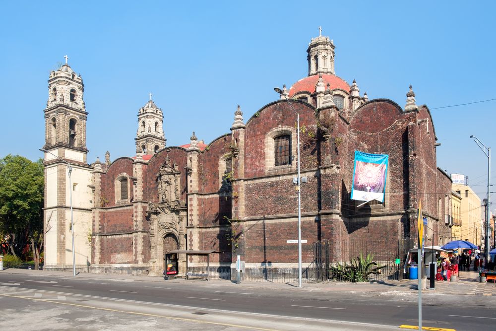Templo De Los Santos Hipólito y Casiano