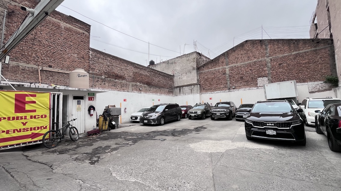 Imagen del estacionamiento 2