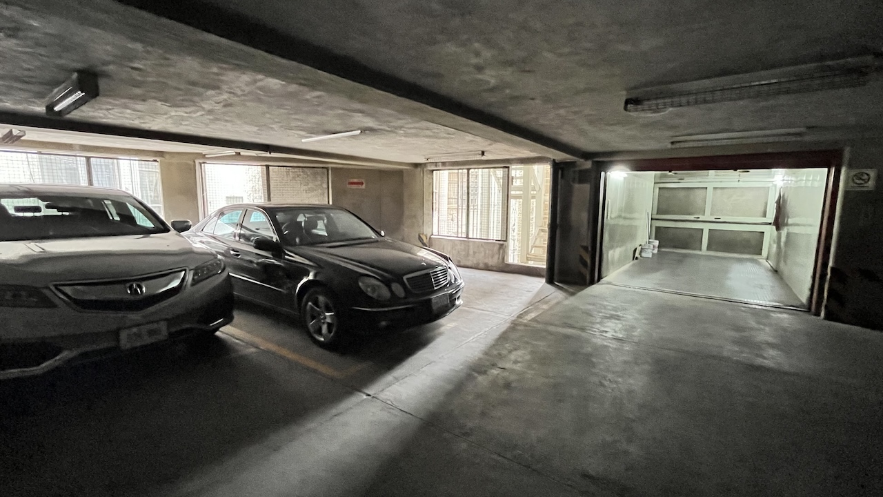 Imagen del estacionamiento 2