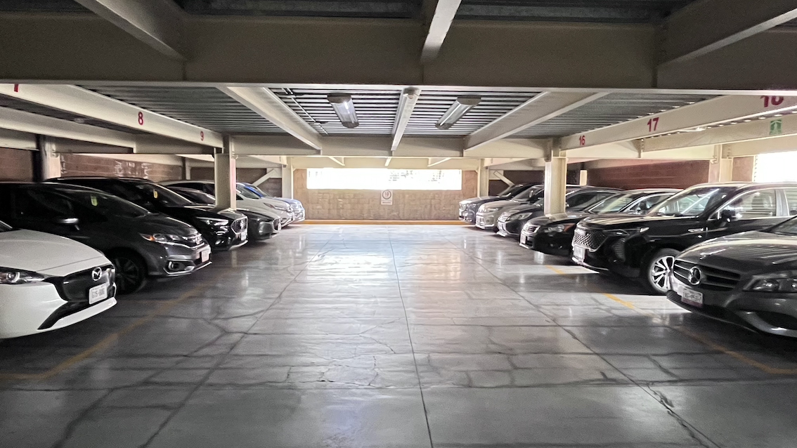 Imagen del estacionamiento 2