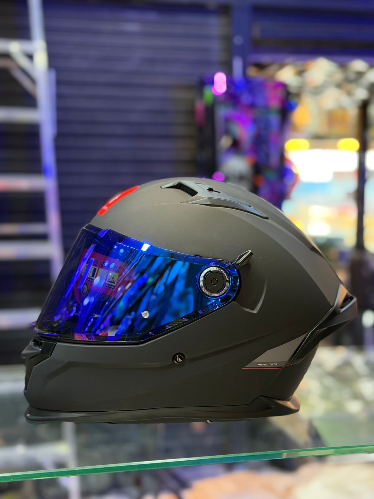 MT BREAKER +VISOR